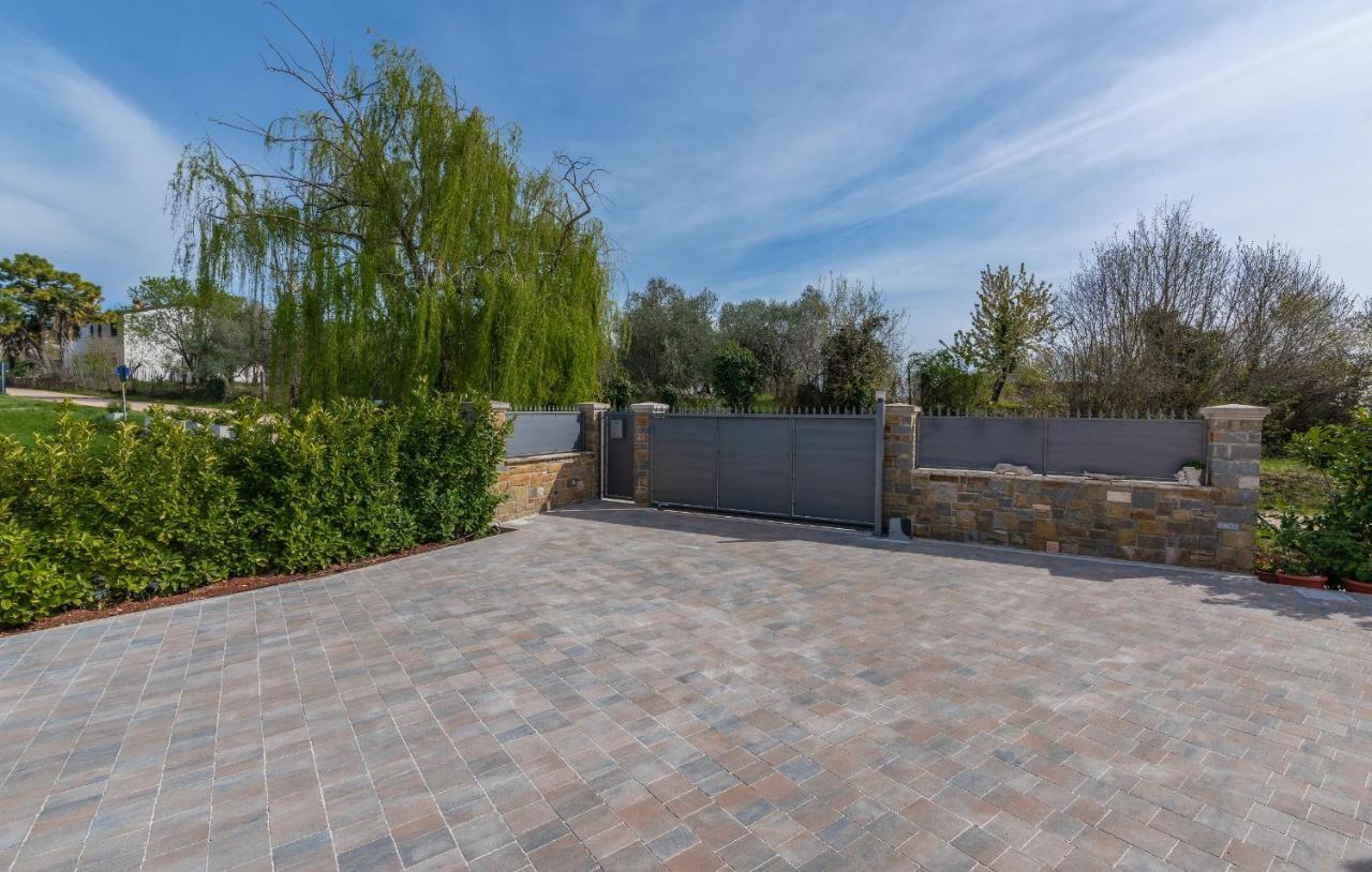 Villa Buroli With Pool, Sauna And Jacuzzi Εξωτερικό φωτογραφία