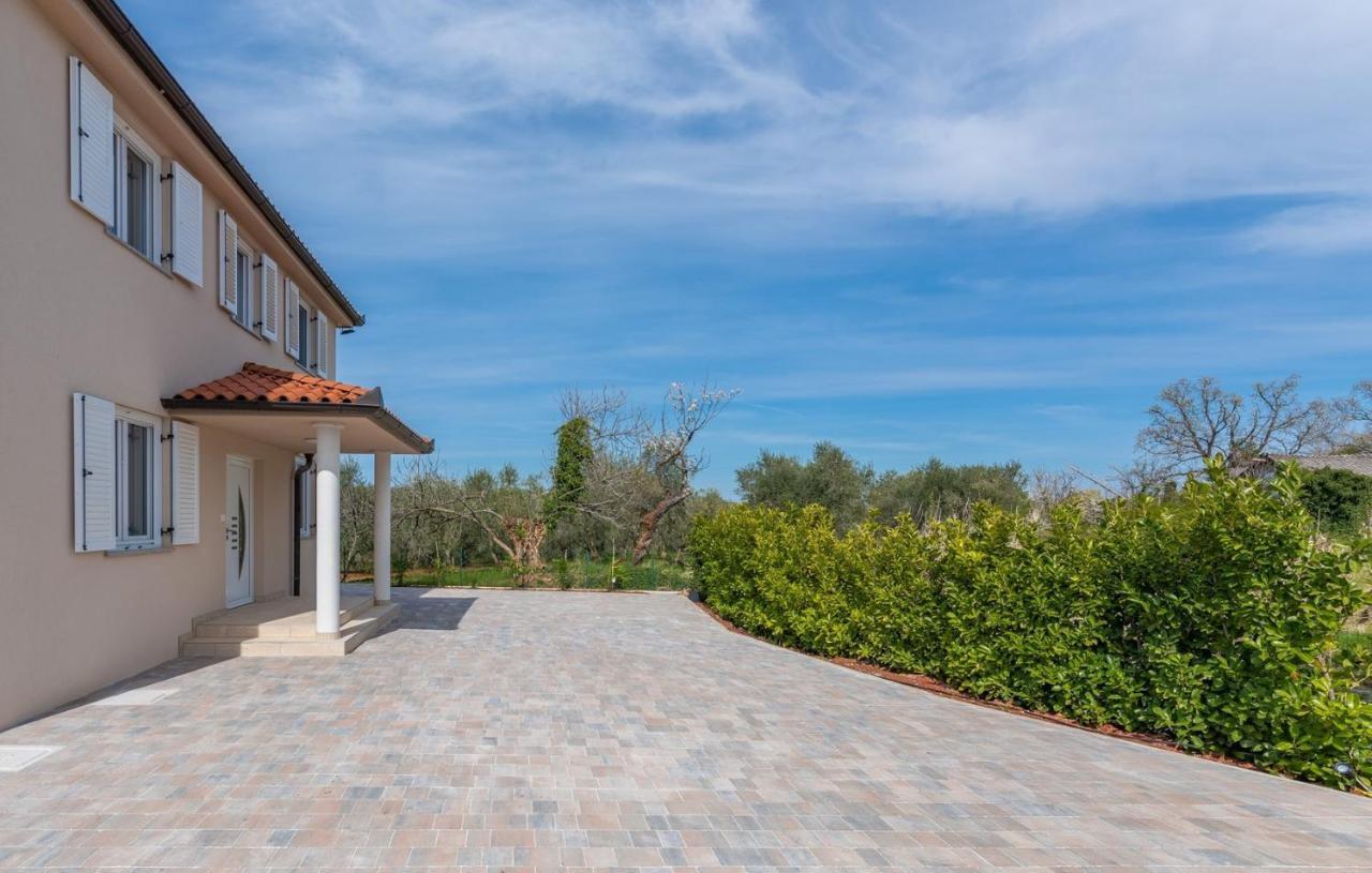 Villa Buroli With Pool, Sauna And Jacuzzi Εξωτερικό φωτογραφία