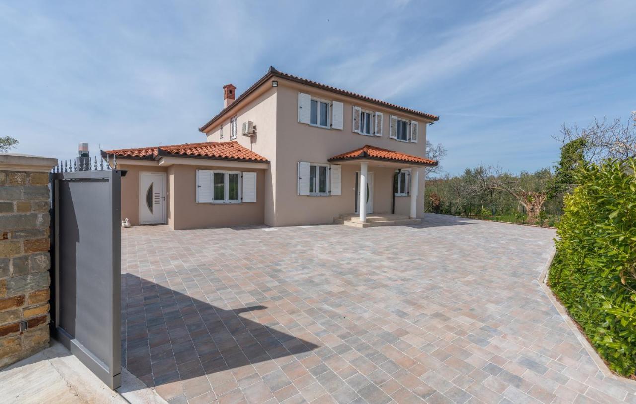 Villa Buroli With Pool, Sauna And Jacuzzi Εξωτερικό φωτογραφία