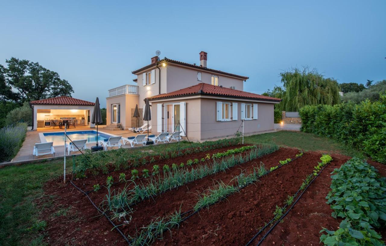 Villa Buroli With Pool, Sauna And Jacuzzi Εξωτερικό φωτογραφία