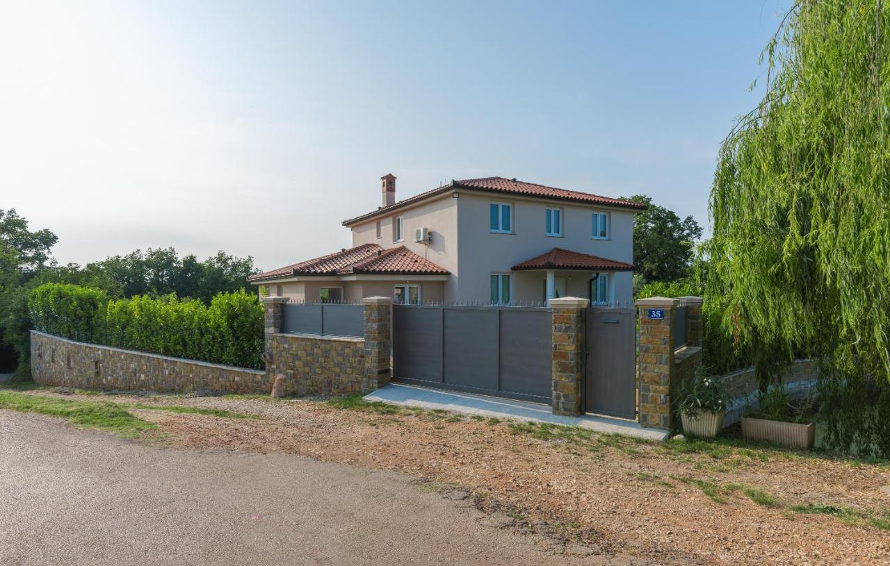 Villa Buroli With Pool, Sauna And Jacuzzi Εξωτερικό φωτογραφία