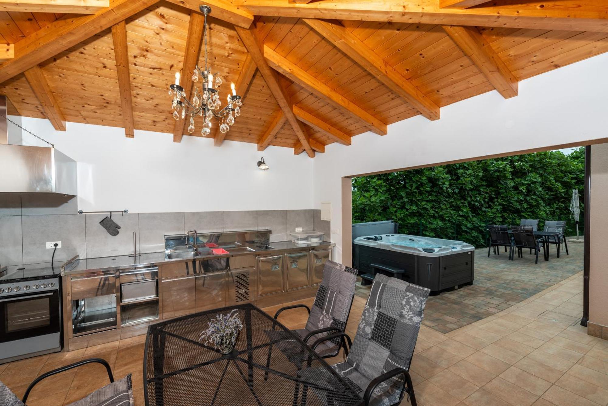 Villa Buroli With Pool, Sauna And Jacuzzi Εξωτερικό φωτογραφία